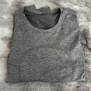 Lulu Lemon Swiftly Relaxed Long Sleeve